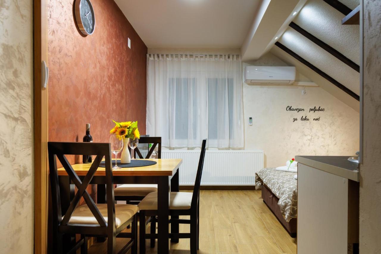 Apartmani Nina Galambóc Kültér fotó